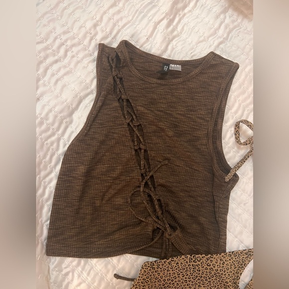 Brown Crop top Bundle - Picture 2 of 3